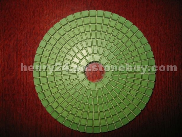 Flexible diamond wet polishing pads