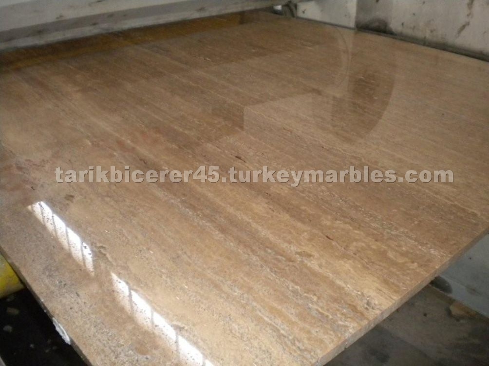 NOCHE TRAVERTINE  VEIN CUT