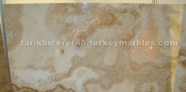 Honey Onyx Crema Slabs