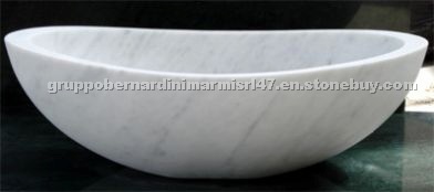 Washbasin in marble excavated