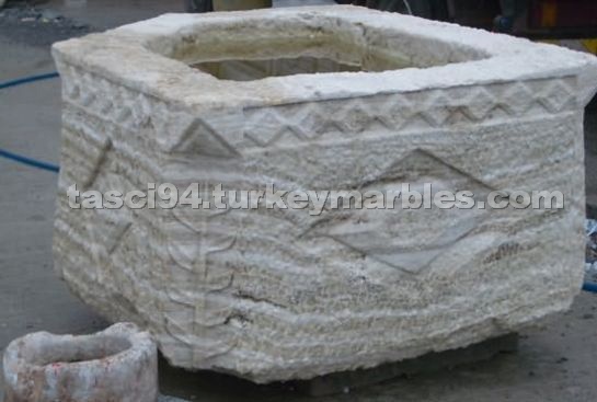 Onyx Ornament Pool
