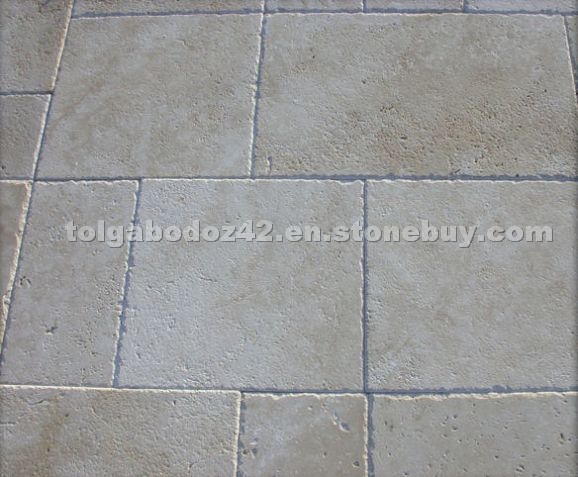 Light Tumbled Chieselled Travertine Pattern Set