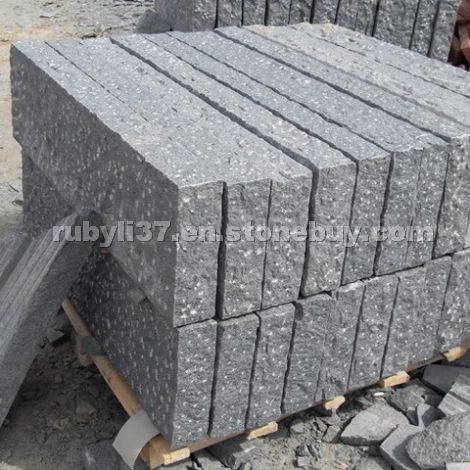 G654 Pineappled kerbstone