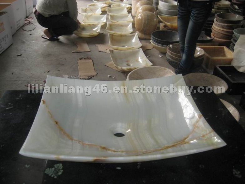 Onyx wash basin