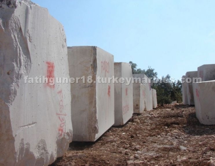 Daino Royale Marble Blocks