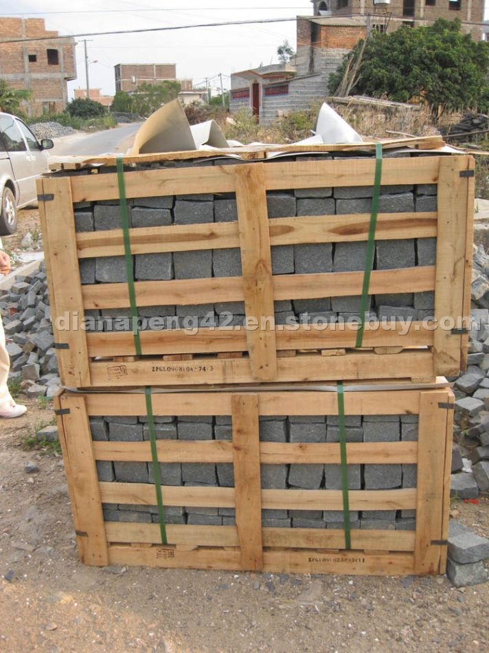 G612 Granite natural cleft