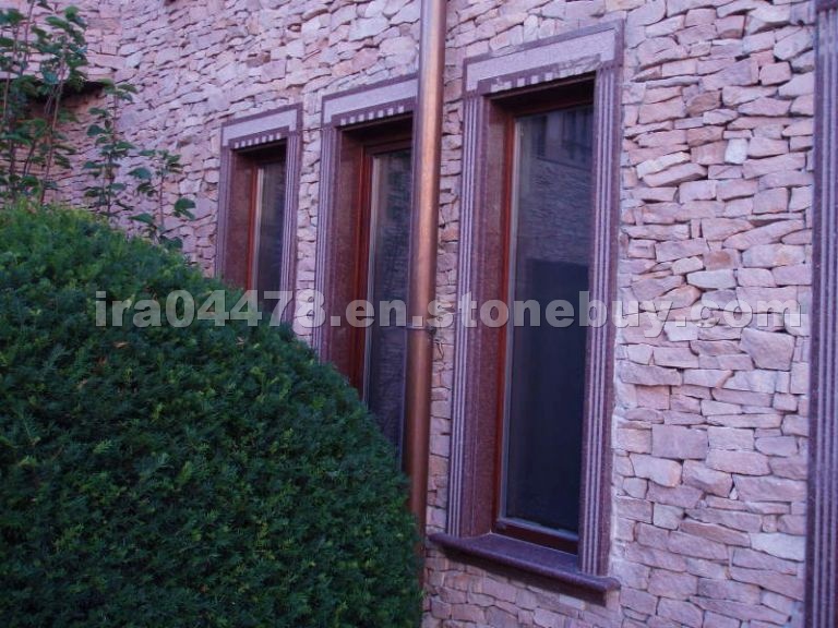Rosso Carpazi. Framing of window