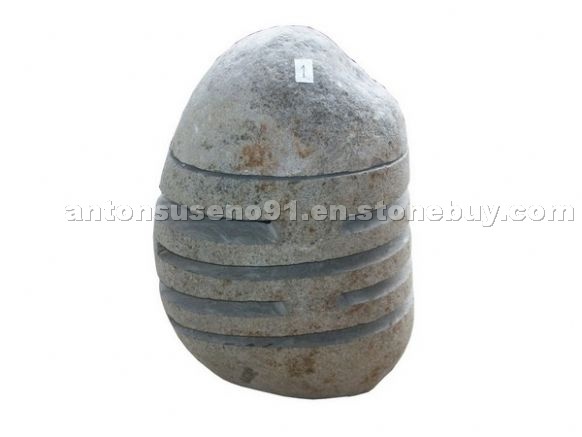 garden lamp river stone
