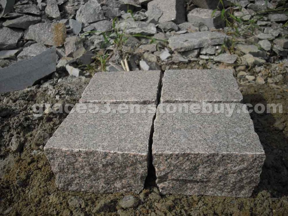G354 Granite Flamed Cobble Stone