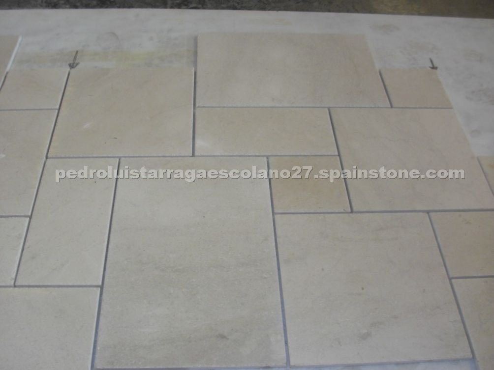 Chiselled French Pattern Crema Marfil
