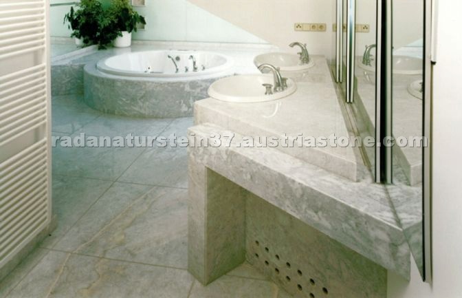 Bathroom with pink-gray marble