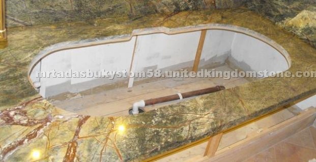 Rain Forrest Green Marble Bath Tub Deck