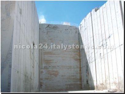Romano Classico Travertine Blocks