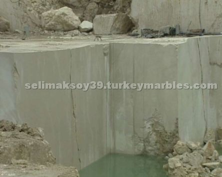 Perlington Beige Marble Quarry, Blocks