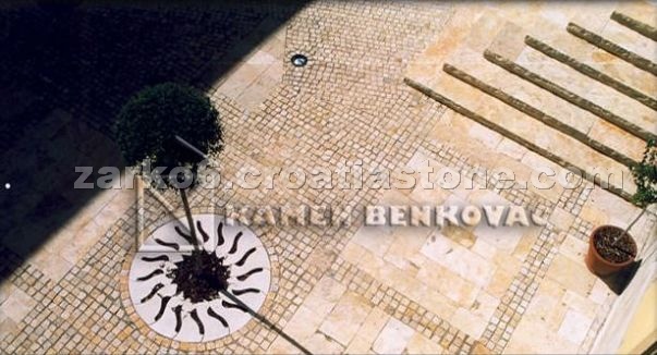 Dalmatia Cube Stone