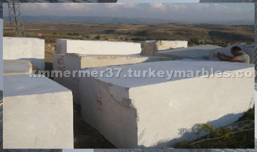 Eskipazar Beige Marble Blocks