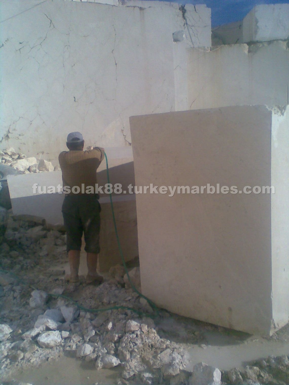 Bursa Beige Marble Blocks