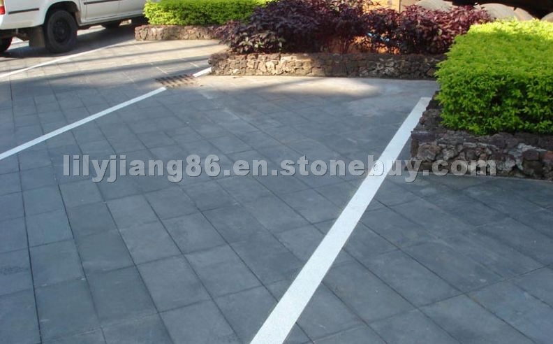 Outdoor bluestone paving