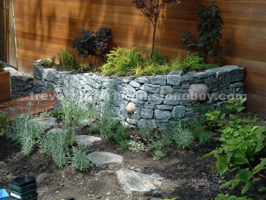 Natural Stone Boulder Wall