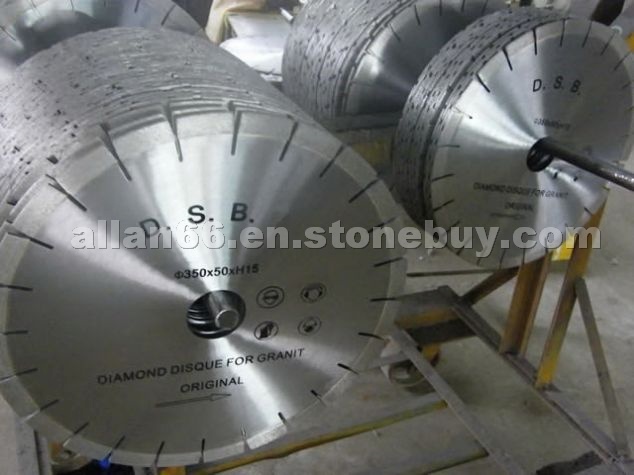 Diamond saw blades