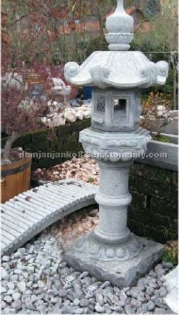 Granite Lantern, Lamps