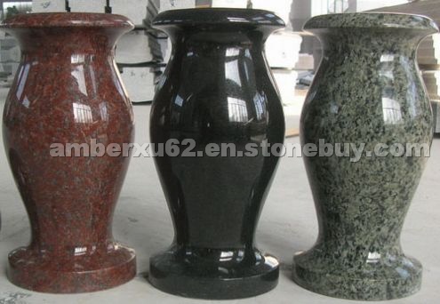 Flower pots, urns