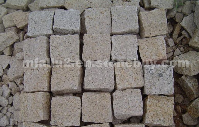 G682 Granite Cobble Stone