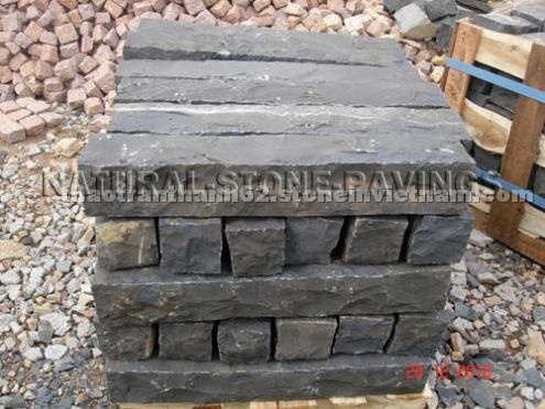 Black Vietnam Basalt Palisade / Kerbstone/Fence