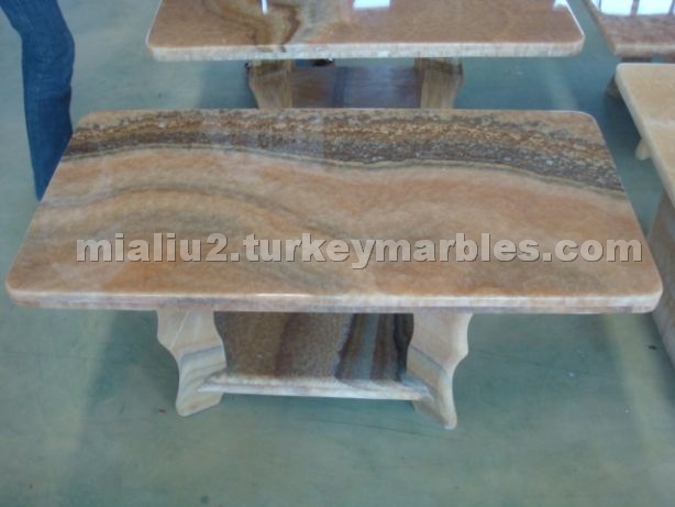 Onyx Table