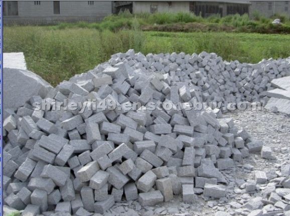 Granite Cubic Stone