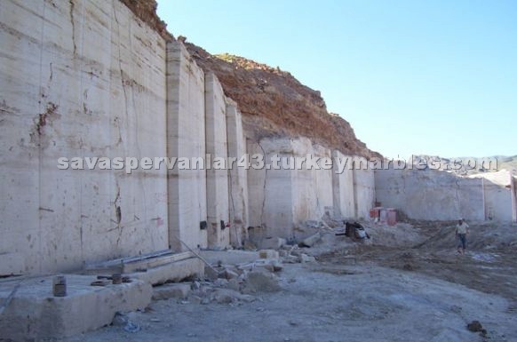 Walnut Travertine Quarry