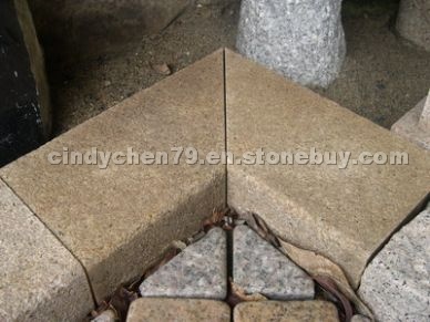 G682,Chinese yellow  granite,kerb stone