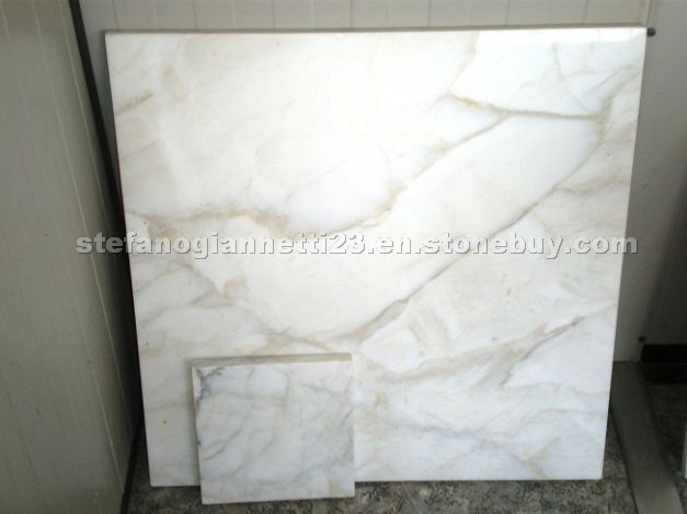 Calacatta Crema