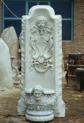 wall fountain