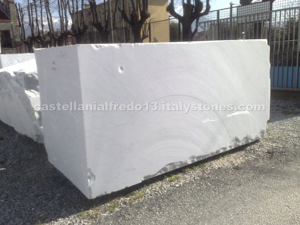 white carrara C blocks