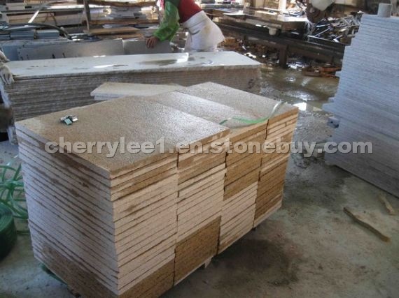 G672 rusty stone
