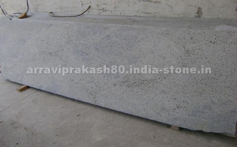 KASHMIR WHITE LONG SLABS