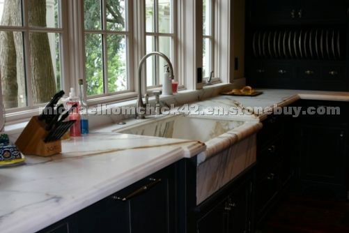 Calacatta Gold Kitchen Counters