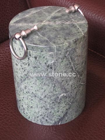 Urn