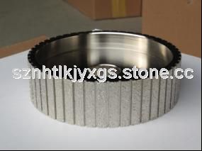 Vacuum brazed diamond grooving wheel