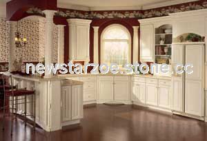 Maple kitchen cabinets
