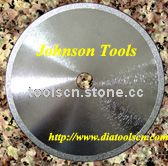 Electroplated cutting and grinding saw blade.