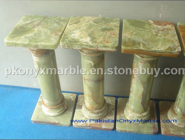 Onyx pedestals green
