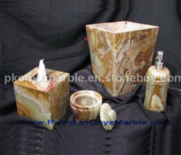 ONYX Bathroom accessories
