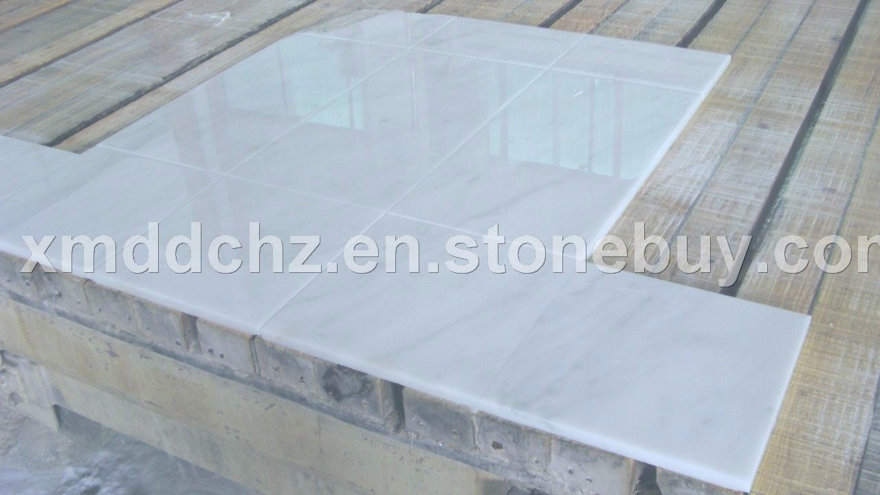 Grey vein moon white tile