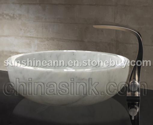 carrara marble bathtub
