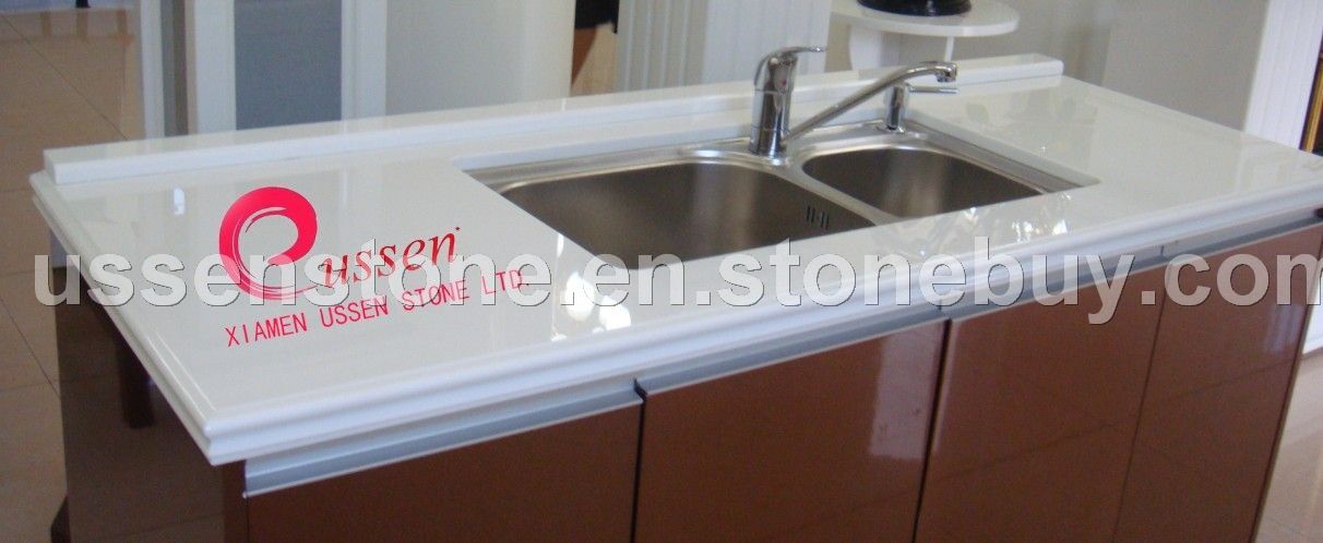 No pore crystallized glass—counter top