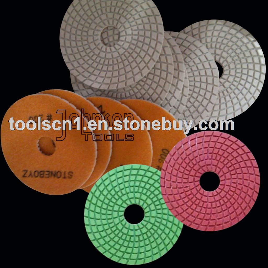 Wet polishing pad