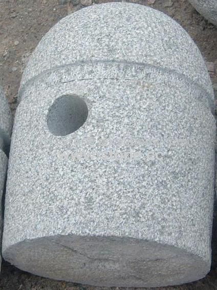 Road pillars