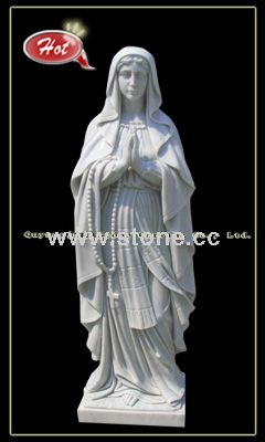 statue